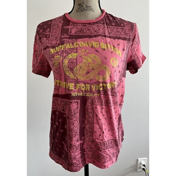 Buffalo David Bitton Jeans Graphic T Shirt Red Sz Small Snake Paisley Bandana - Picture 1 of 5